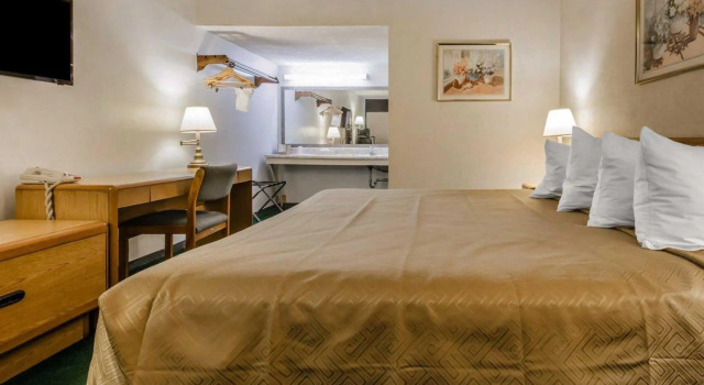 Двухместный номер Standard Econo Lodge Altoona