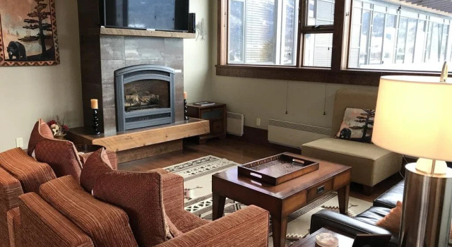 901 Fernie by FCR, Rezervați Hotel Fernie Columbia Britanică