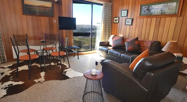 Hotham 1750 4