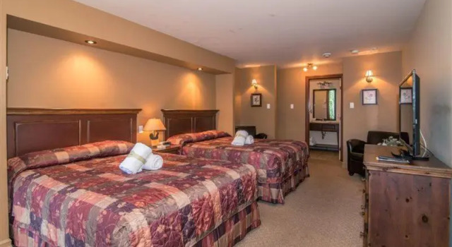 Четырёхместный номер Standard Auberge du Lac Morency