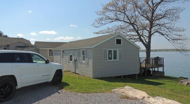 Коттедж Economy Angel Rock Waterfront Cottages and Vacation Homes