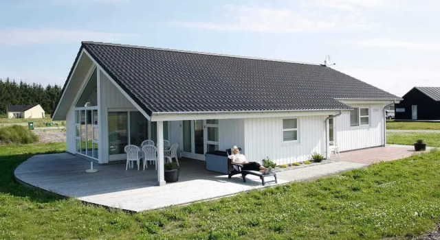 Коттедж 4 star holiday home in Brovst
