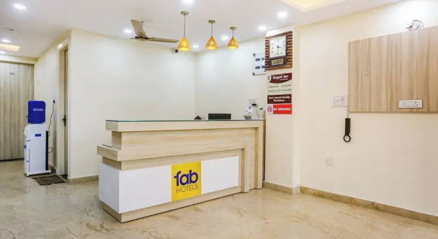 Fabhotel Taugan Inn, Забронировать Отель Отели Нью-Дели с завтраком, Завтраки