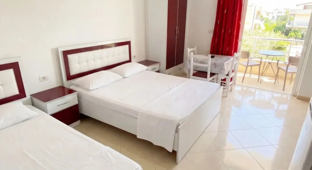 Трёхместный номер Comfort с балконом и с частичным видом на море Hotel Four Islands
