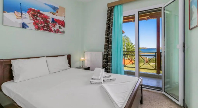 Villa Laguna, Book Villa Villas in Sithonia, Villa