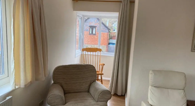 Spacious first floor apartment in the centre of Church Stretton with free parking, Забронировать Апартаменты/квартира Отели Черч-Стреттон с парковкой, рядом с Центр досуга Teme Leisure в городе Черч-Стреттон, Парковка