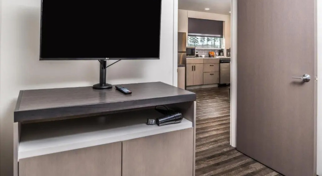 Четырёхместный Люкс с кухней c 1 комнатой Hyatt House Raleigh/Rdu/Brier Creek
