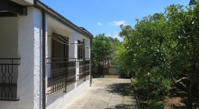 Merly-Villa 250mt dal mare, Забронировать Отель Отели Лацио с парковкой, Парковка