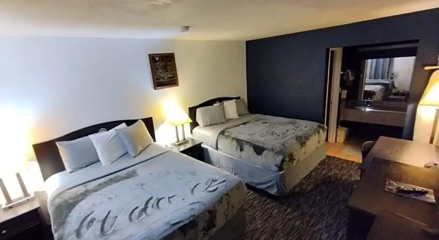 Четырёхместный номер Standard Executive Inn Stillwater