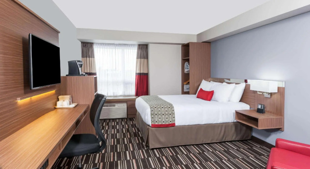 Номер Economy Microtel Inn & Suites by Wyndham Fort Saint John