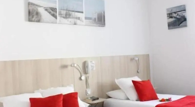 Le Heron Cendre, Rezerwuj Hotel Hotele w Charente-Maritime z parkingiem, Parking