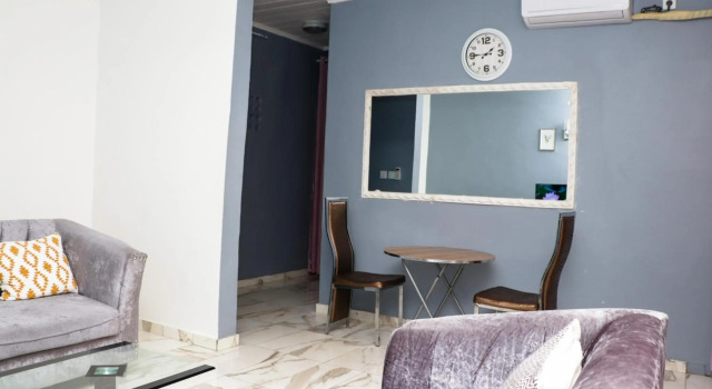 ENJOY n RELAX, Book Hotel Douala Wouri
