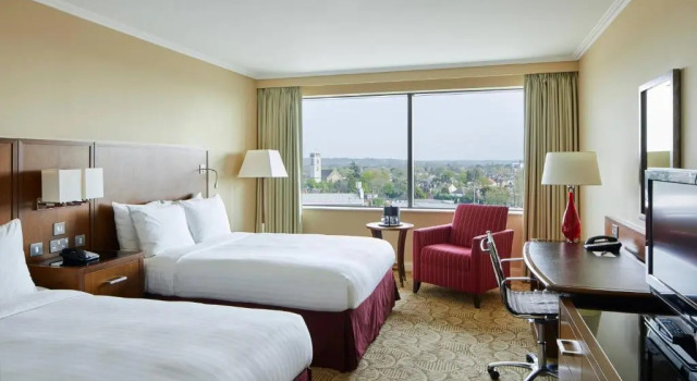 Четырёхместный номер Deluxe Radisson RED London Twickenham