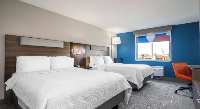 Четырёхместный номер Standard Holiday Inn Express & Suites Cedar Rapids NE – Marion by IHG