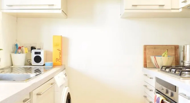 Bright 1 Bedroom Flat in Brook Green, Забронировать Отель Отели Лондона 3 звезды, рядом с Выставочный центр Olympia, 3*