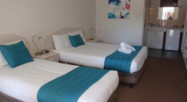 CAPRICORN MOTOR inn, Забронировать Мини-отель Отели Малуола с бассейном, Бассейн