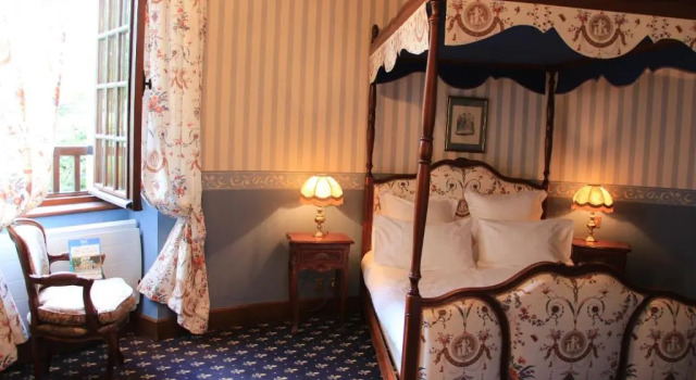 Château de la Menaudière, Rezerwuj Hotel  