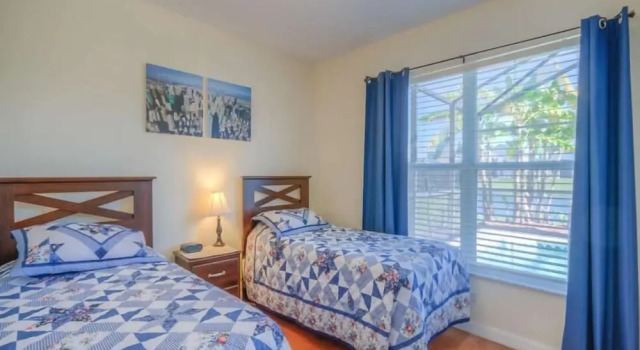 Ref 04 Superb 4 Bed Villa With Lake View Private Pool, Rezerwuj Willa Hotele w Kissimmee z basenem, Basen