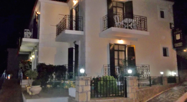 Kastro Hotel