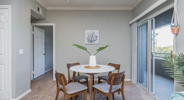 The Luxe Suites of Oceanside with Pool & Gym, Book Hotel Oceanside San Diego County