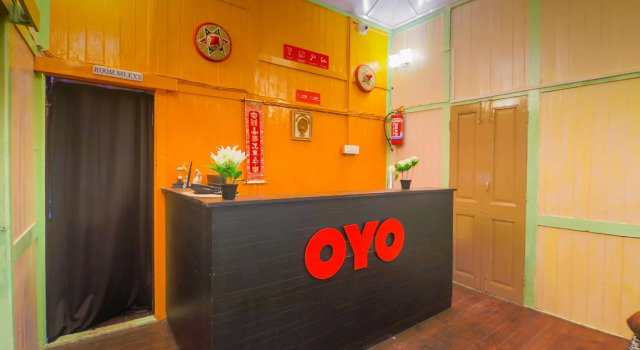 OYO 27919 Blooming Inn Guest House