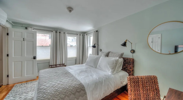 The Sailmakers House, Buchen Sie Pension SPA-Hotels in New England, SPA