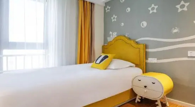 Семейный люкс Health Valley RoEasy Hotel
