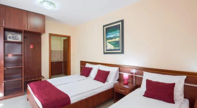 Полулюкс Apartments Salus