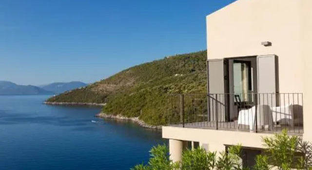 Villa Kastos - Stylish Luxury Villa with Direct Sea Access, Забронировать Вилла Отели периферии Ионических островов с парковкой, Парковка