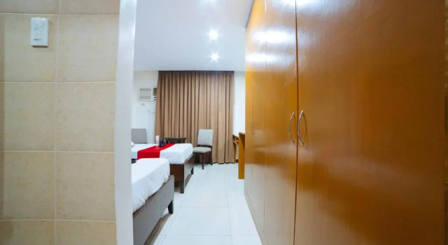 RedDoorz near Angeles University Foundation, Забронировать Отель Анхелес 