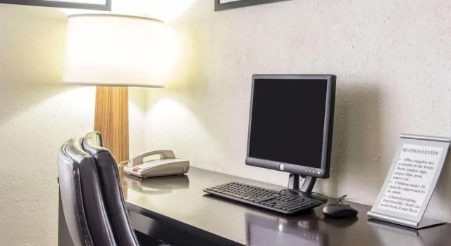 The Douillet by Demeure Hotels