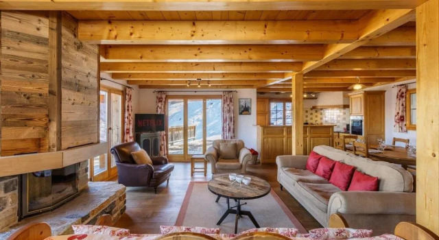 Chalet Coucou - Luxury 10 pax Chalet With Incredible Views Garage, Rezerwuj Chalet Hotele w 4 Valleys z parkingiem, Parking