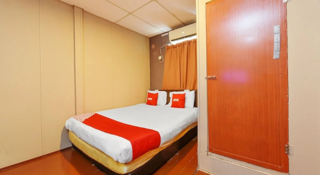 OYO 92608 Penginapan Mc Lodge, Prenota Hotel Labuan Bajo East Nusa Tenggara