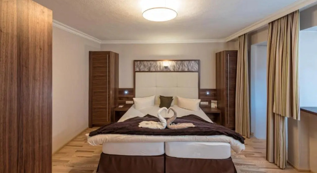 Полулюкс Deluxe Hotel Jennys Schlössl