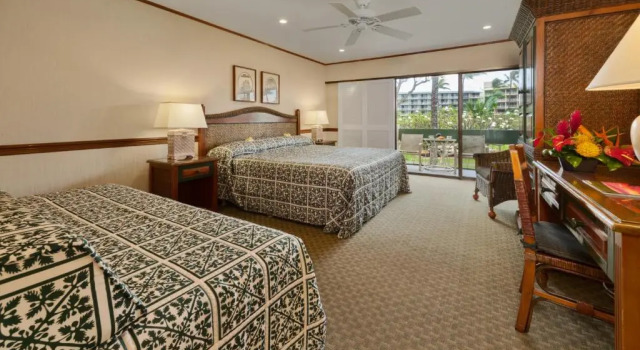 Двухместный номер с видом на внутренний двор OUTRIGGER Kāʻanapali Beach Resort