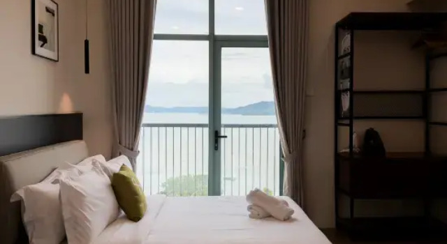 Люкс с 2 комнатами Homesuite Home at Bay Suites