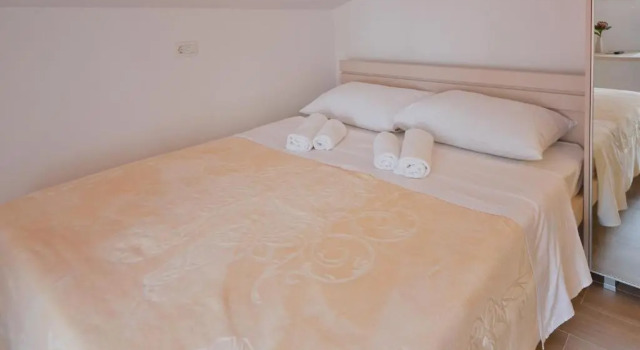 Apartmani Ljubo Rafailovic 2, Забронировать Отель Рафайловичи 