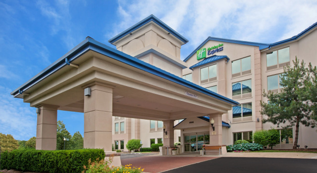 Holiday Inn Express Hotel & Suites Chicago-Midway Airport by IHG