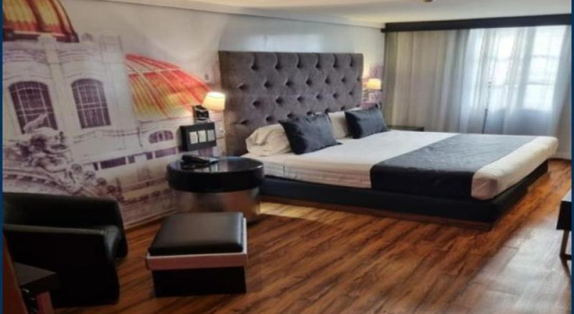 Standardowy czteroosobowy pokój Hotel Mexicali