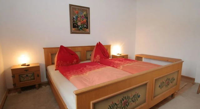 Cozy Cabin in Niedernfritz Near Ski Area, Rezerwuj Hotel Hotele w Salzburg z parkingiem, Parking