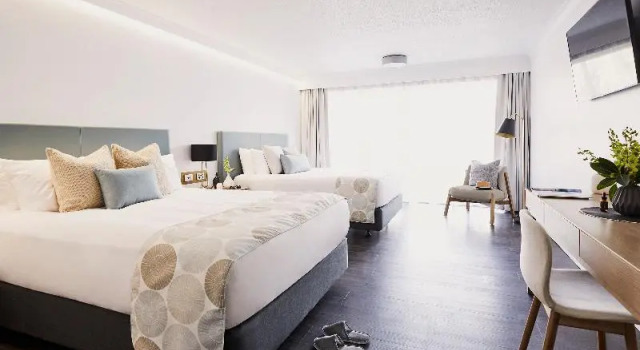Двухместный номер Superior с балконом и с видом на бассейн Daydream Island Resort