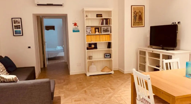Fafa Apartment, Забронировать Апартаменты/квартира Отели Неаполя с парковкой, рядом с Ospedale degli Incurabili, Парковка