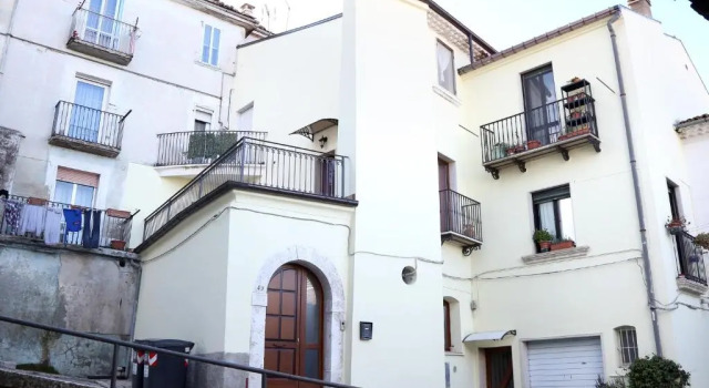 Al Civico 49, Book Hotel Hoteller i Campobasso med parkering, Parkering