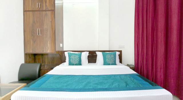 OYO 11095 Hotel Sai Stay Inn