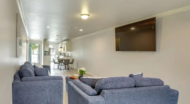 Dog-friendly Lubbock Home: Near Downtown!, Забронировать Апартаменты/квартира Лаббок штат Техас, рядом с Fresenius Medical Care at Lubbock Heart Hosptial