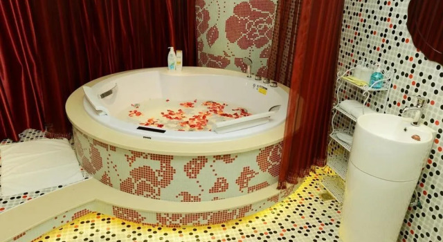 Ainors Hotel, Забронировать Отель Хуандао 