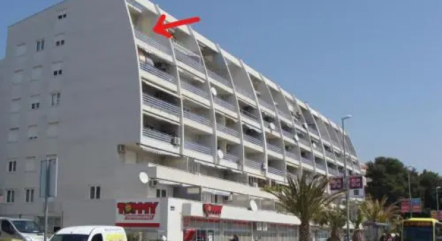 Split on the beach, 2 floors & wide terrace, Prenota Appartamento Splitska 