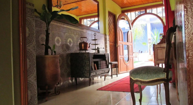 Dar Omar Khayam