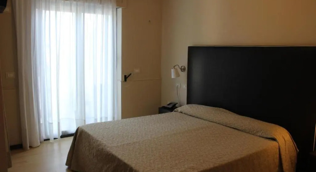 Hotel Paistos Paestum, Забронировать Отель Отели Cilento Coast 3 звезды, 3*