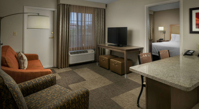 Hampton Inn & Suites Phoenix/Scottsdale, Забронировать Отель Отели Скотсдейл с парковкой, Парковка